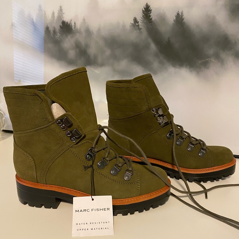 Marc Fisher hiking boots. NWB. Size 6,5.